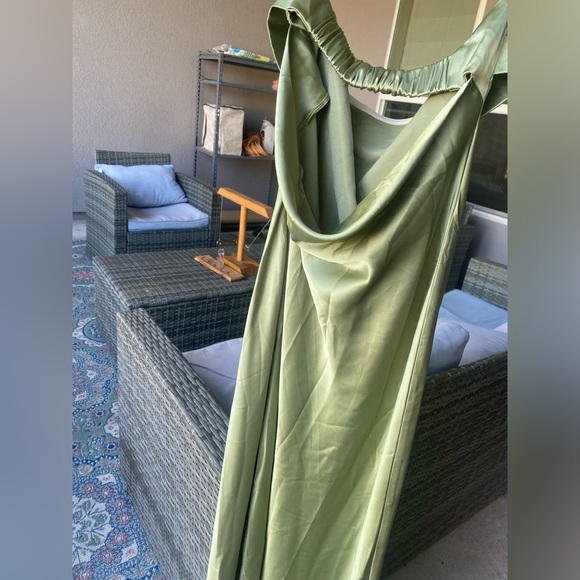 Strapless, sage green, satin dress - Picture 4 of 8